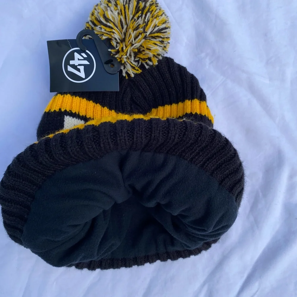 🎉HP🎉NEW BRUINS CUFF KNIT HAT BERING 47 Pom Embroidered B Microfleece one size - Picture 6 of 8